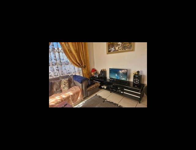 3 BEDROOM HOUSE RENTED IN THE ORCHARDS